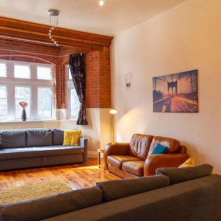 Apartment No 1 - The Old Red King Pub, Whitefield, Manchester Eksteriør billede