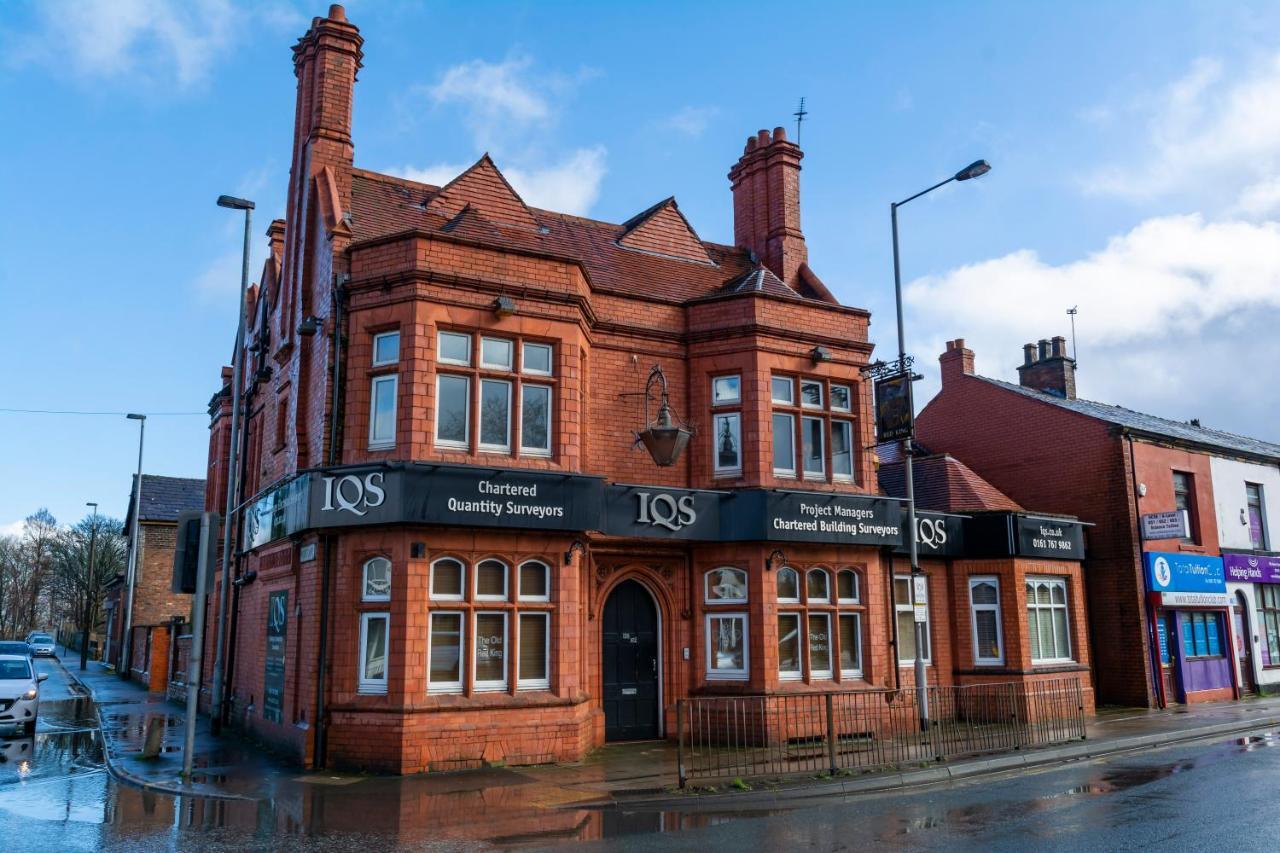 Apartment No 1 - The Old Red King Pub, Whitefield, Manchester Eksteriør billede